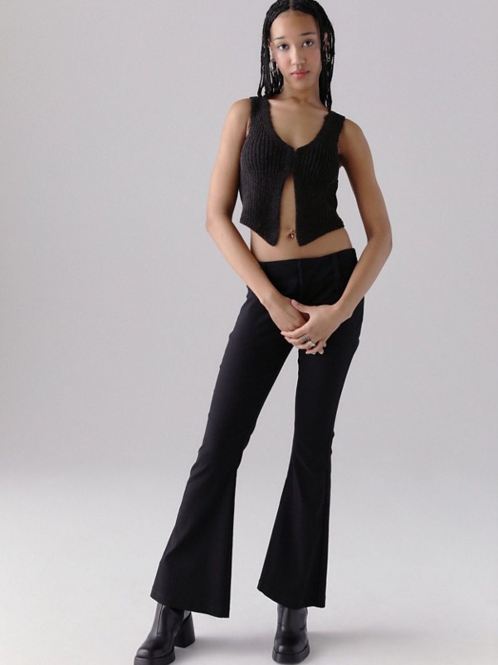 Urban Outfitters Demi Ribbed Sweater Vest | Black | Medium - Picture 2 of 8